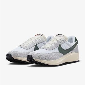 NEW Nike Women’s Waffle Debut Vintage Shoes - Vintage Green & White size 7.5